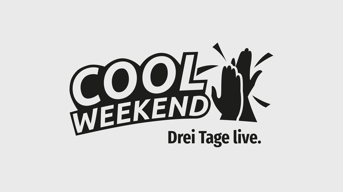 Logo Cool Weekend neu in Schwarz auf Grau